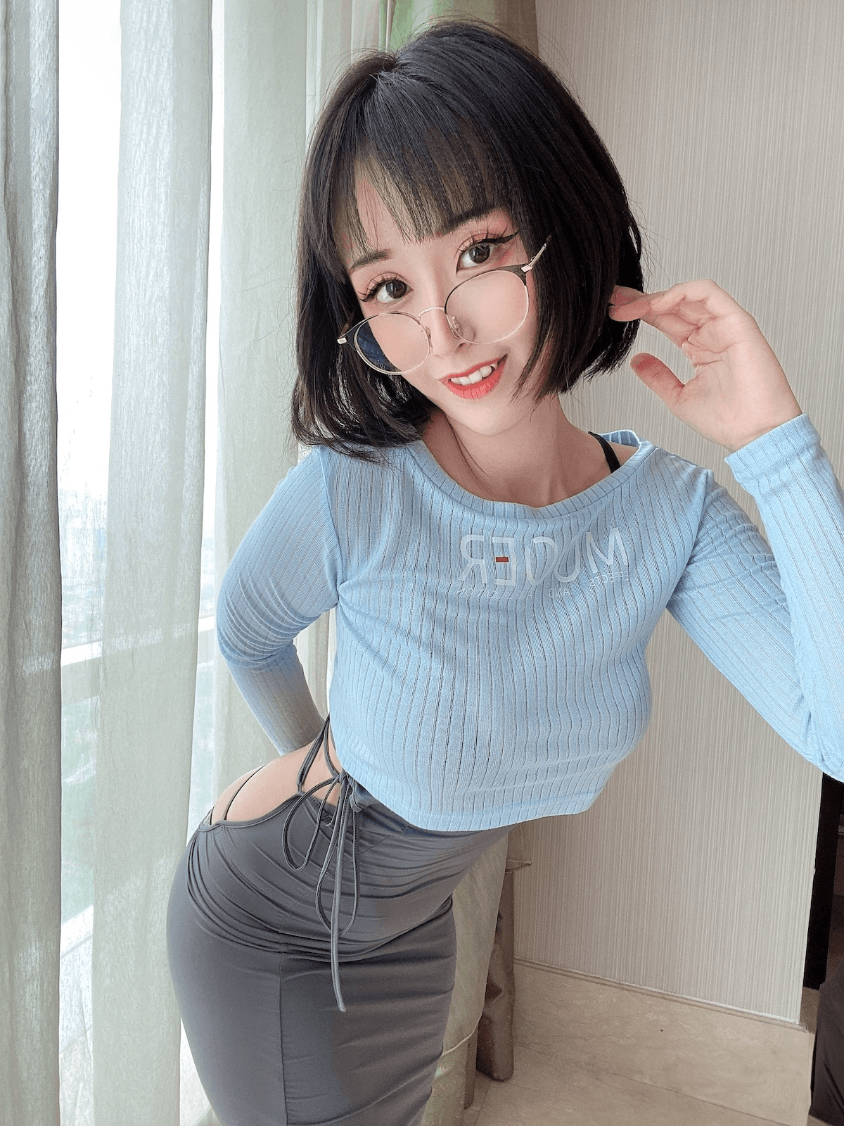 CosuTaku LarissaRochefort Hitomio 10