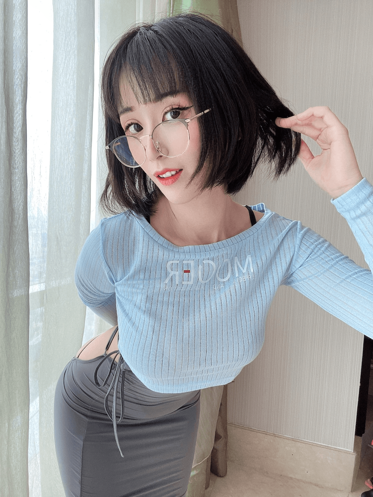 CosuTaku LarissaRochefort Hitomio 11