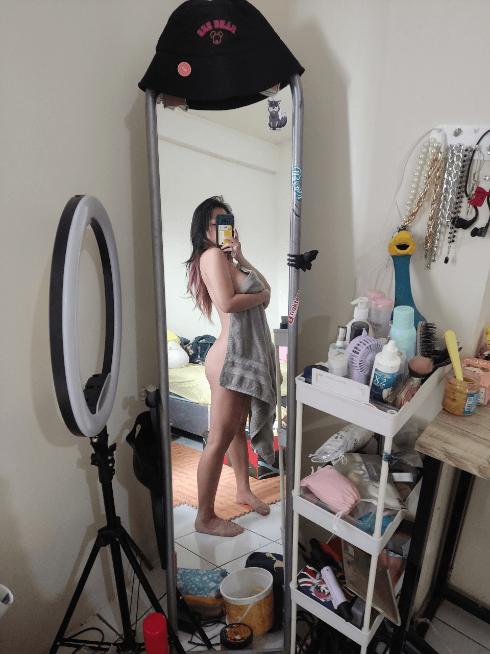 Yuura Tamaki Mirror Selfie 13