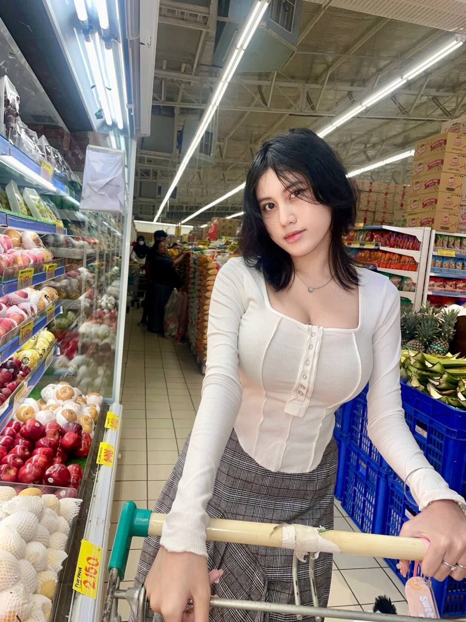 photo 6334580830772511529 y